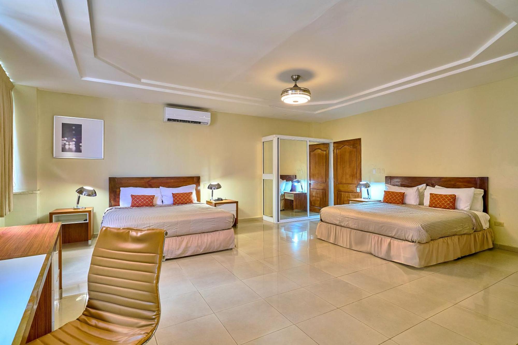 Hotel Libertad At Historic Main Street Santo Domingo Exteriör bild