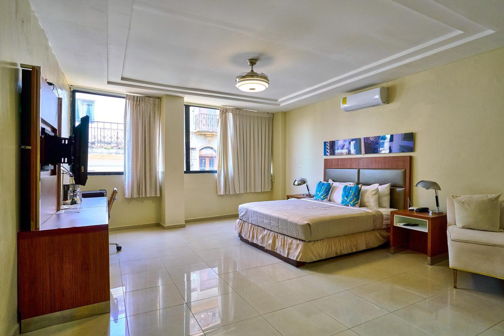 Hotel Libertad At Historic Main Street Santo Domingo Exteriör bild