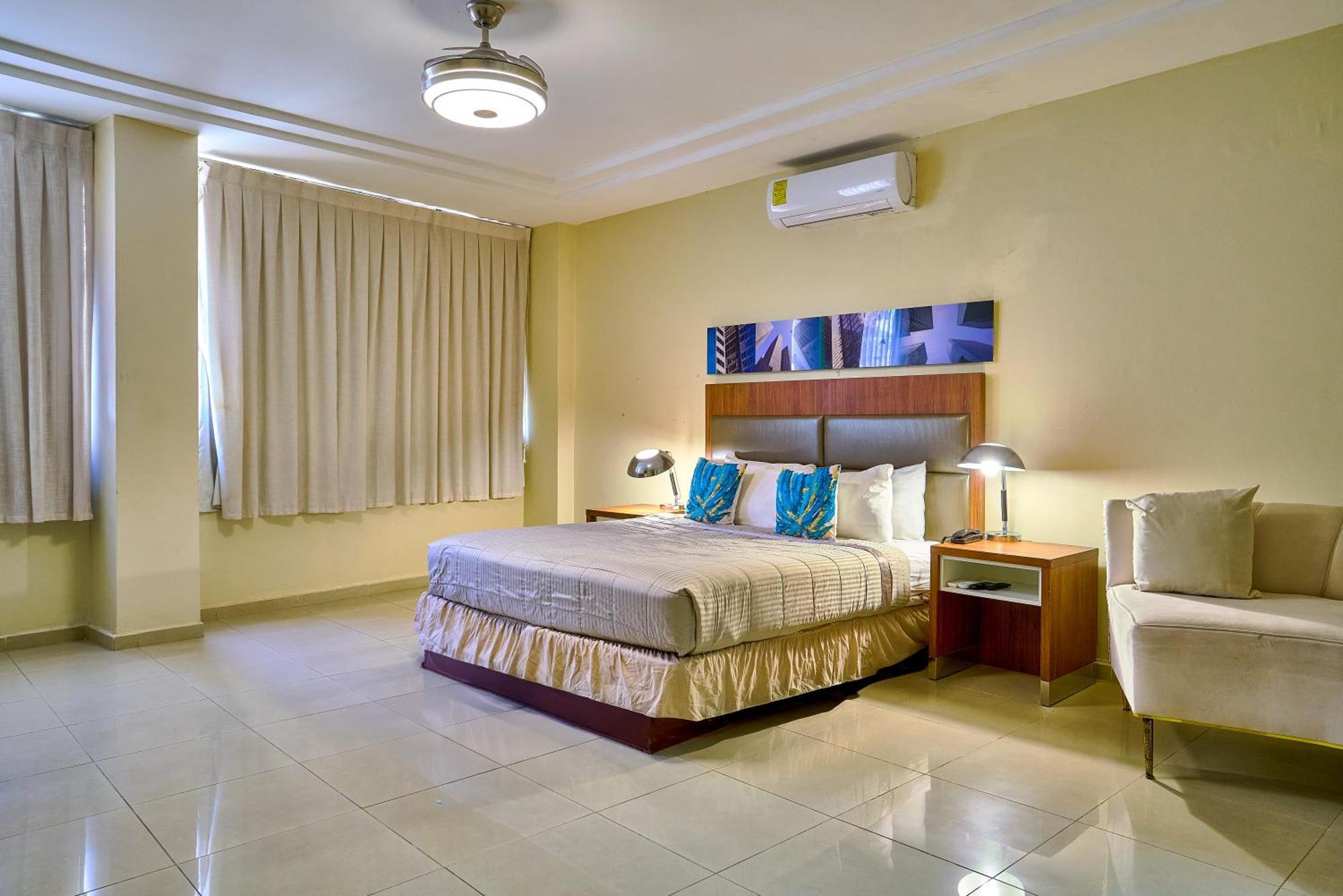 Hotel Libertad At Historic Main Street Santo Domingo Exteriör bild